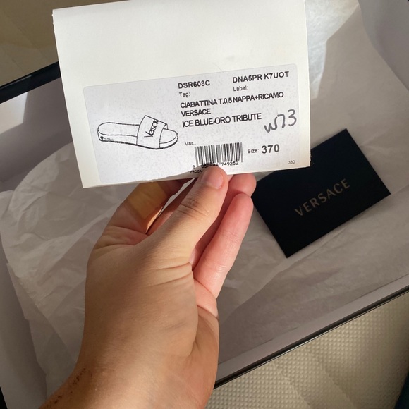 Versace slides HARDLY WORN! - Picture 8 of 9